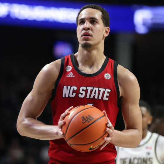 Skandal: Amerikanac udario navijača u glavu VIDEO