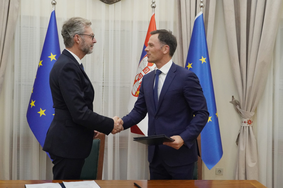 Mali: Nastavljamo ulaganja u četiri velika klinička centra u Srbiji FOTO