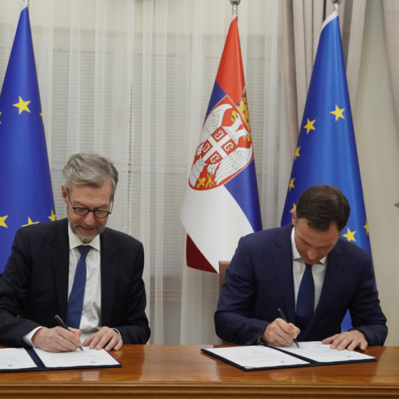 Mali: Nastavljamo ulaganja u četiri velika klinička centra u Srbiji FOTO