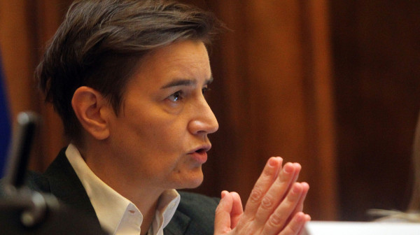 Brnabić: "Tadić se bukvalno sveo na one pijance što laprdaju po kafanama – čovek propada i blamira se"