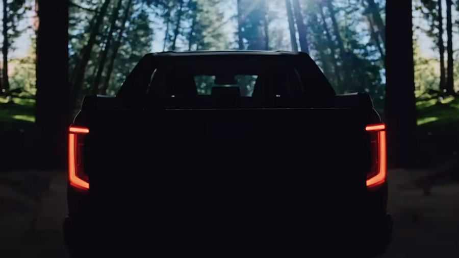 Nova Toyota Hilux otkriva svoje lice – stiže još moćniji i moderniji pikap VIDEO