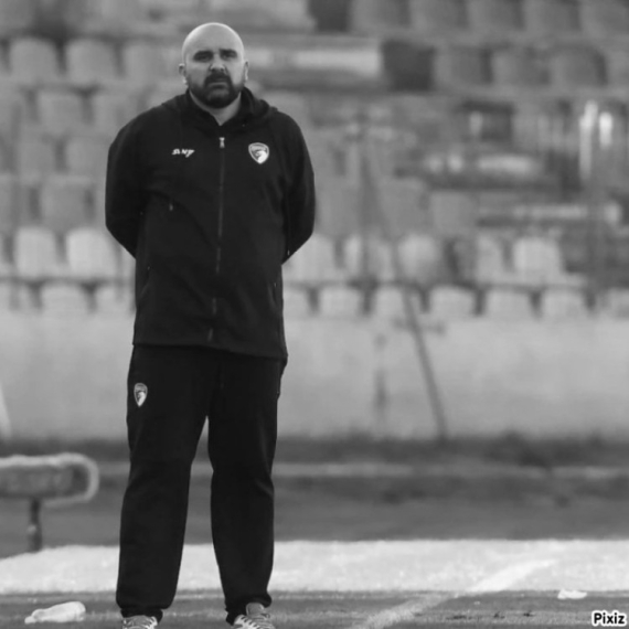 Tragedija: Preminuo trener Radničkog – pozlilo mu usred utakmice