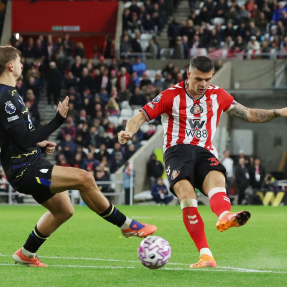 Sanderlend "prokockao" šansu za drugo mesto