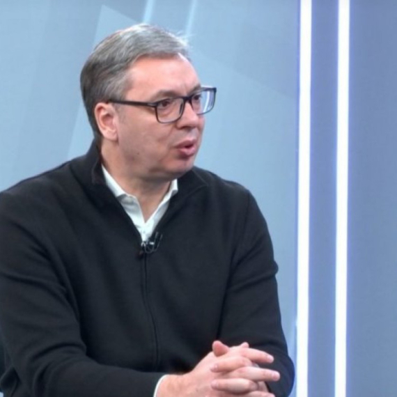 Vučić: Njihov problem je što su mislili da su sahranili Srbiju; Po 100 najprljavijih tekstova dnevno o meni