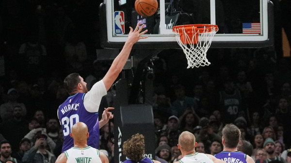 Dva heroja poslednje sekunde u NBA – Adetokumbo i Nurkić VIDEO