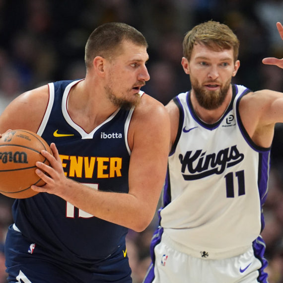 Nova Jokićeva asistencija iz rubrike "neverovatno" VIDEO