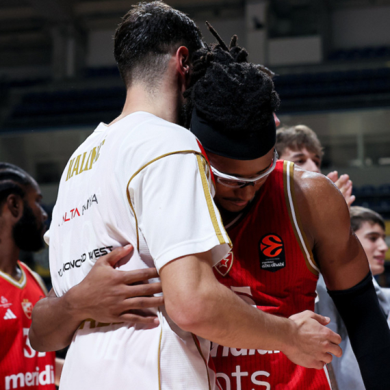 Dubai uz "stotku" prekinuo niz Zvezde – brinu povrede Monekea i Izundua