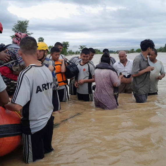 Indonezija: I dalje traje potraga za decom koja su se utopila