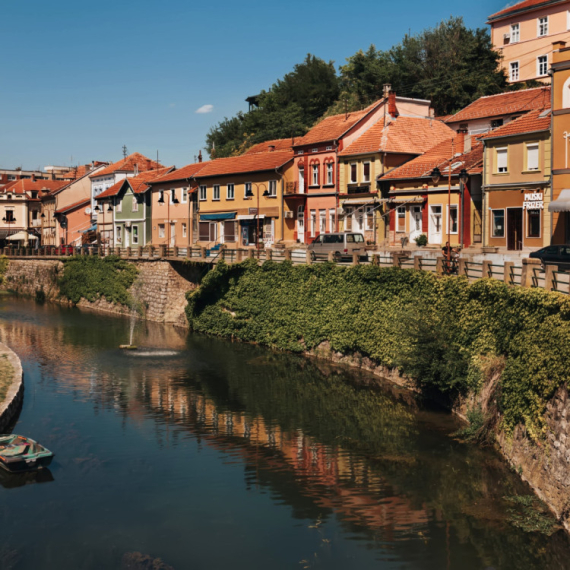 Ovaj grad zovu "Srpska Venecija", a svi su ga apsolutno zaboravili: Leži na tri reke FOTO