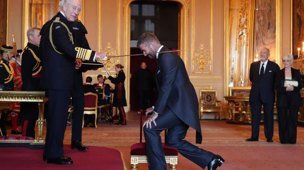 "Ustani, viteže Dejvide" FOTO