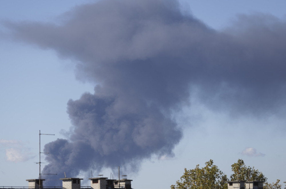 "Vatra se širila neverovatnom brzinom"; Gradonačelnik otkrio: Požar još nije ugašen, ali je pod kontrolom FOTO