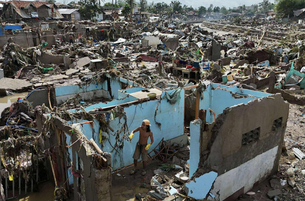 Tajfun ih je razneo: Najmanje 140 mrtvih; Proglašeno stanje nacionalne katastrofe FOTO/VIDEO