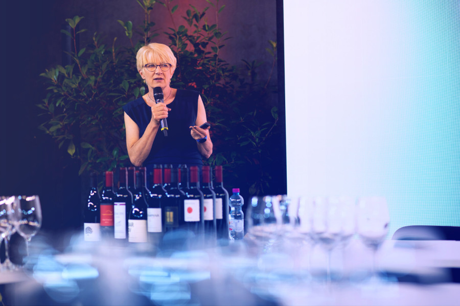 Ona zna sve o vinu i nema dlake na jeziku, a sada priprema knjigu o Srbiji