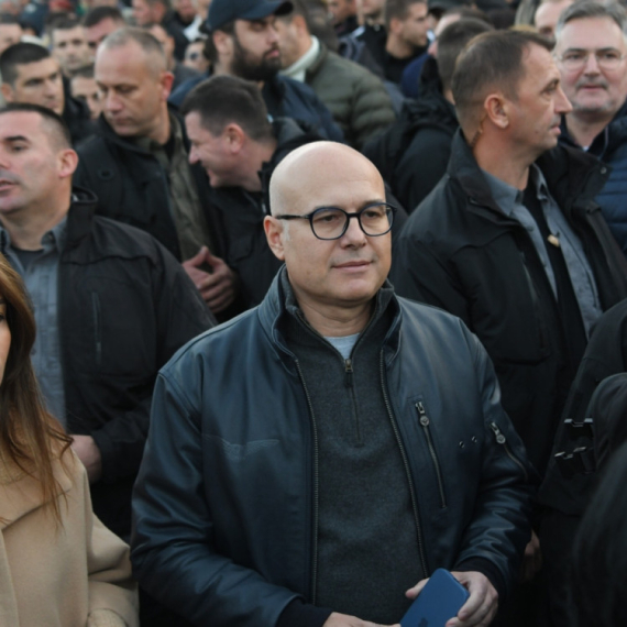 Vučević zamolio Mrdića i Hrku da prekinu strajk glađu; "Potrebno nam je zajedništvo i jaka Srbija"