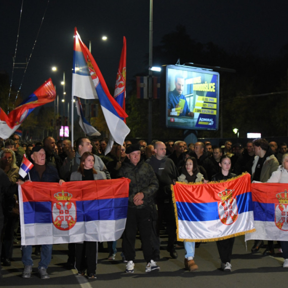 Brnabić: Hvala našoj braći i sestrama sa KiM koji su uvek tu, posebno kad je najteže; Želimo pobedničku Srbiju