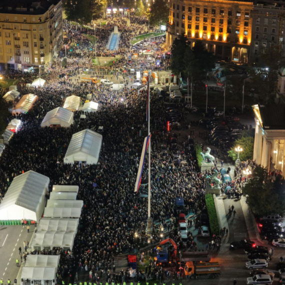 Veličanstven prizor u centru Beograda; Oglasio se Vučić: Ponosan na Srbiju FOTO
