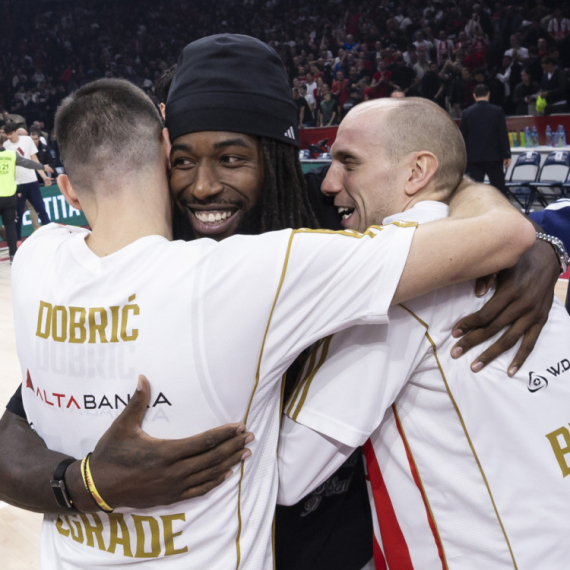 "Sačekuša" za Lesora ispred Arene VIDEO