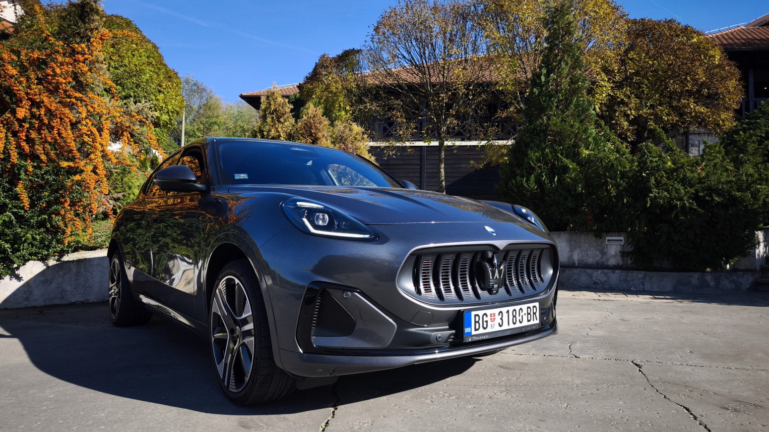 Vozili smo: Električni Maserati Grecale – munja na točkovima