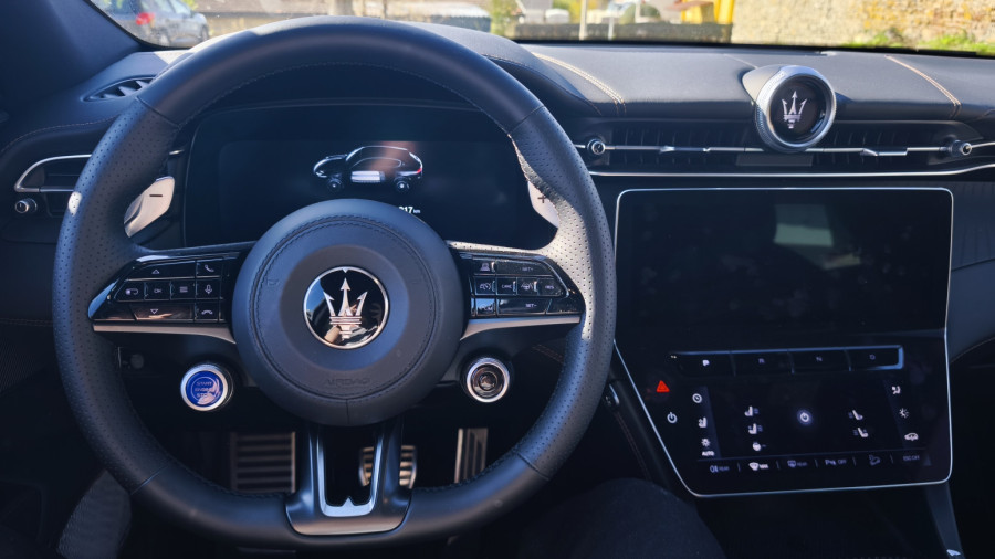 Vozili smo: Električni Maserati Grecale – munja na točkovima