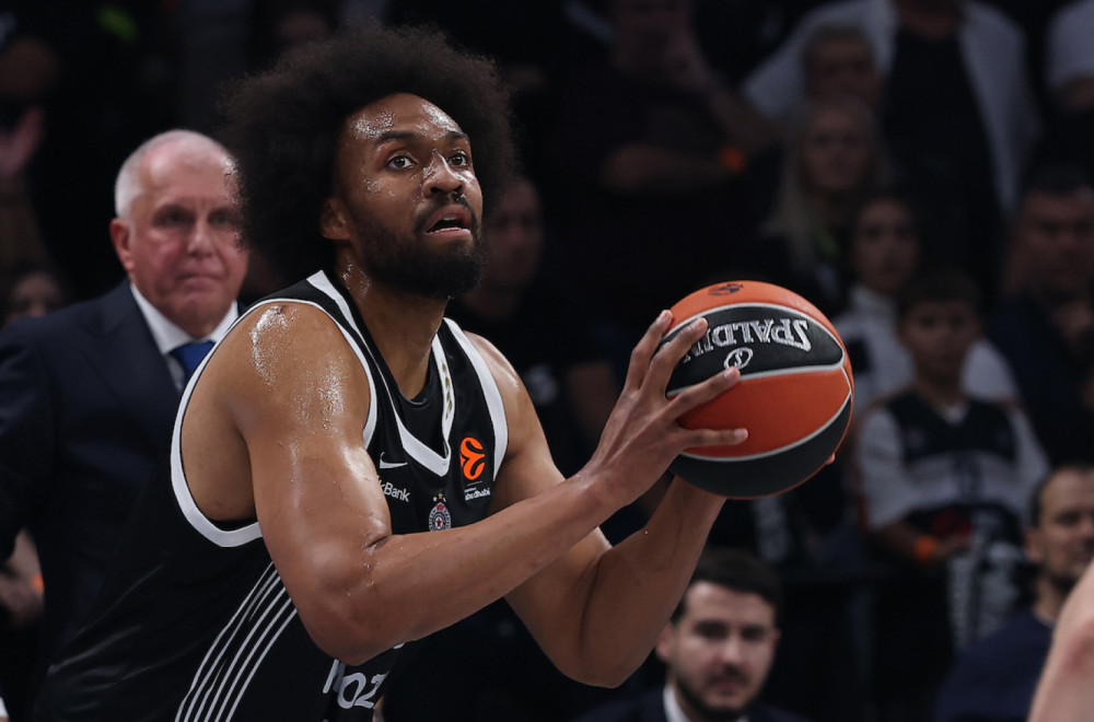 Partizan u Pireju bez Parkera i kapitena! VIDEO