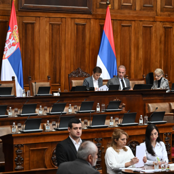 The Serbian Parliament has resumed debate on the list of candidates for the REM Council