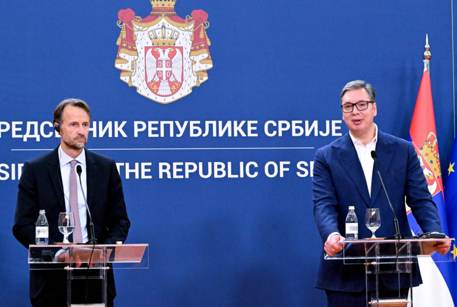 Uručen godišnji Izveštaj EK; Vučić: Mi KiM smatramo našom teritorijom; Za nas je evropski put strateški izbor