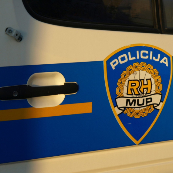 Novi incident u Splitu; Izboden policajac; Nalazi se u komi