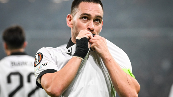 Poker PAOK protiv Jang Bojsa uz malu pomoć Živkovića – Roma bolja od loših "policajaca" – Lazetić bez bodova u Engleskoj