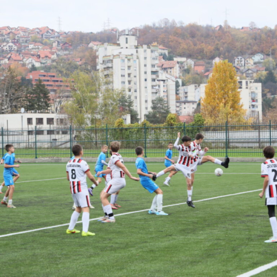Reči bez dela ne vrede ništa – FSRZS otvorio nov teren sa veštačkom travom FOTO