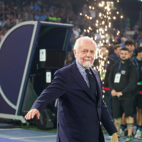 Predsednik Napolija: "'Maradona' je deponija!"