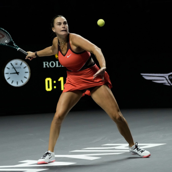 Sabalenka "preživela" Amerikanku – sa Ribakinom za titulu na Završnom