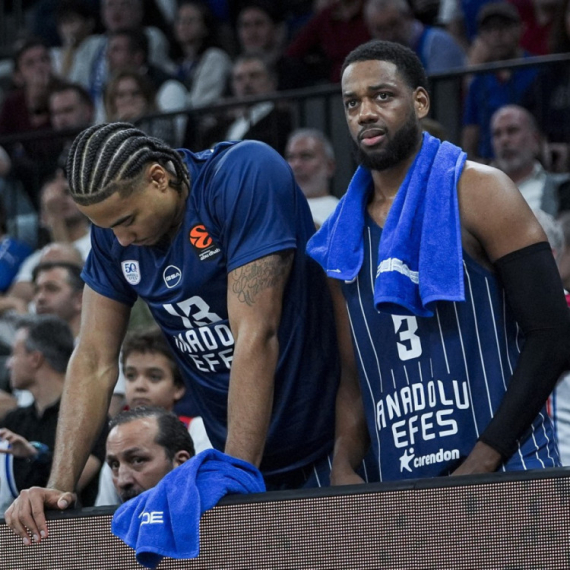 "Ludnica" kakva se ne pamti: Milano posle dva produžetka srušio Efes – Dozir 34, Ledej 25 poena!