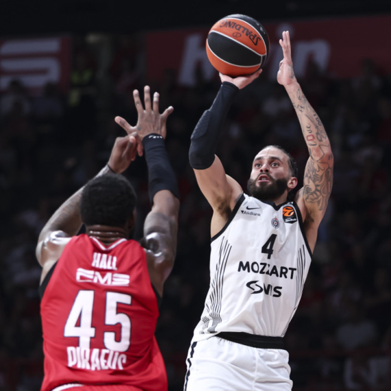 Drama u Pireju – Partizan gubi, Obradović besan!