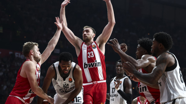 Partizan dobio 3/4, ali izgubio – Milutinov sve okrenuo; Obradović: "Ne znam, pokušao sam..."