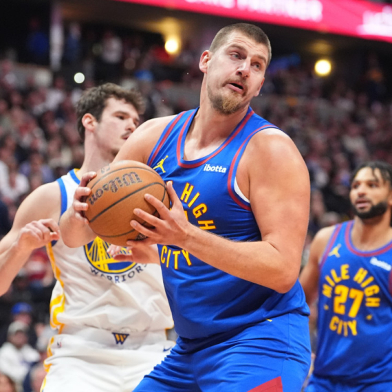 Brutalna partija Jokića – Denver pregazio Golden Stejt VIDEO