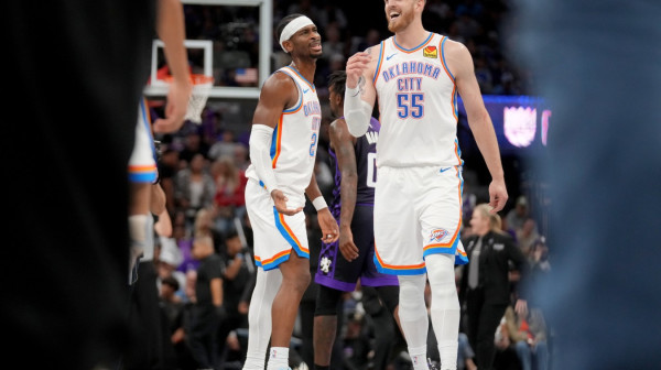 Oklahoma deklasirala Sakramento – Edvards "iskalio" bes na Juti VIDEO