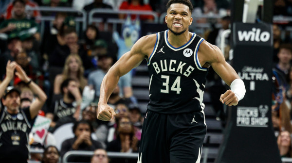 Vučević gledao dominaciju Adetokumba – 41 poen Janisa VIDEO