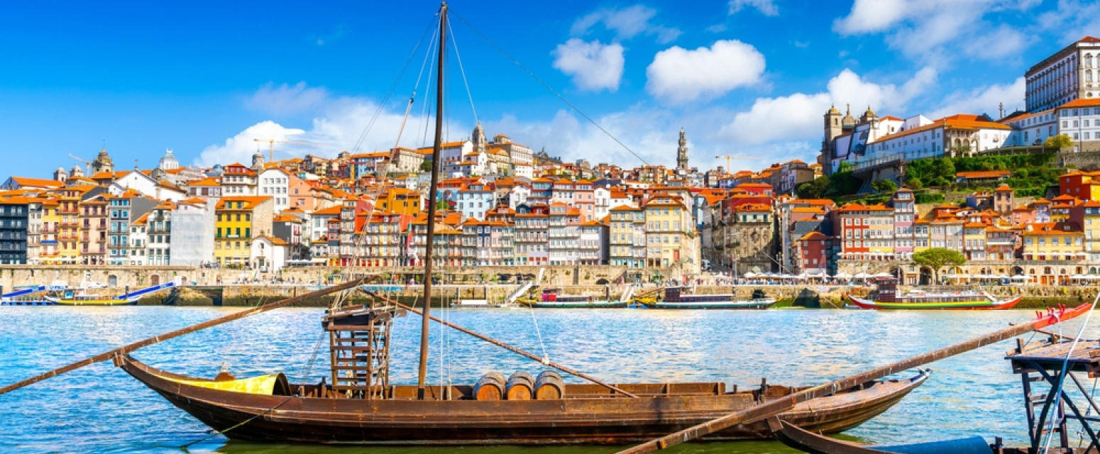 Tamo gde leto nikad ne prestaje: Poseta ovom gradu u novembru je pravi lek protiv zime