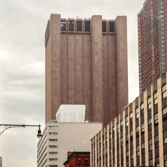 Misterija zgrade bez prozora u Njujorku: "Šta, dođavola, unutra rade?" FOTO