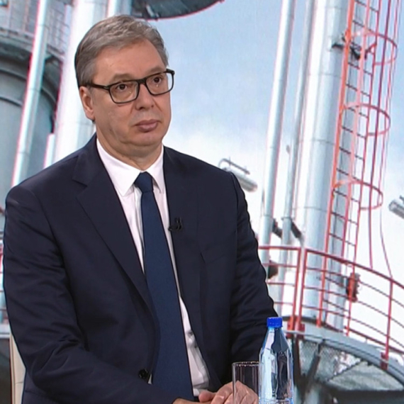 Vučić: Sledeća nedelja od izuzetnog značaja za NIS, ljudi da ne brinu