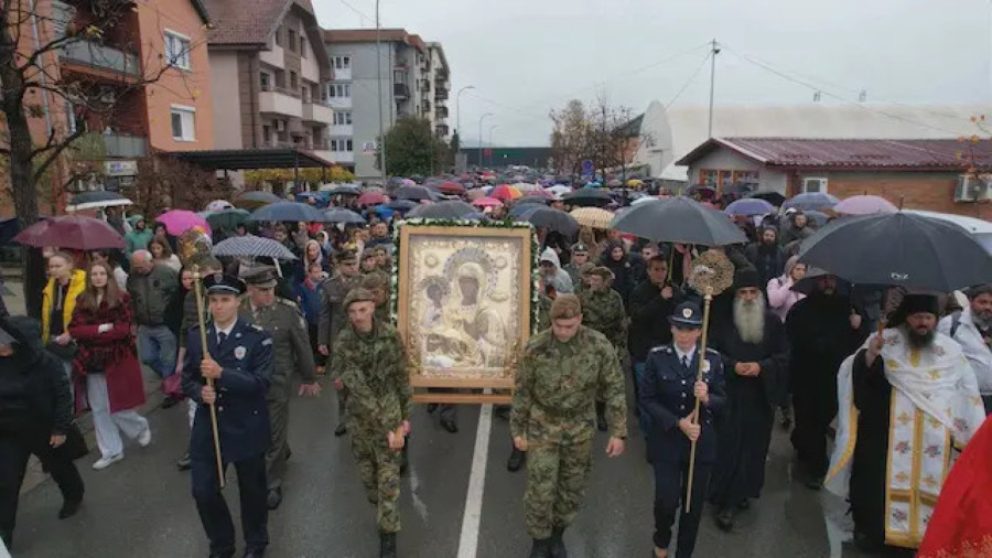 Čudotvorna ikona iz manastira Hilandar stigla u Srbiju: Jedna od najvećih svetinja pravoslavnog sveta FOTO