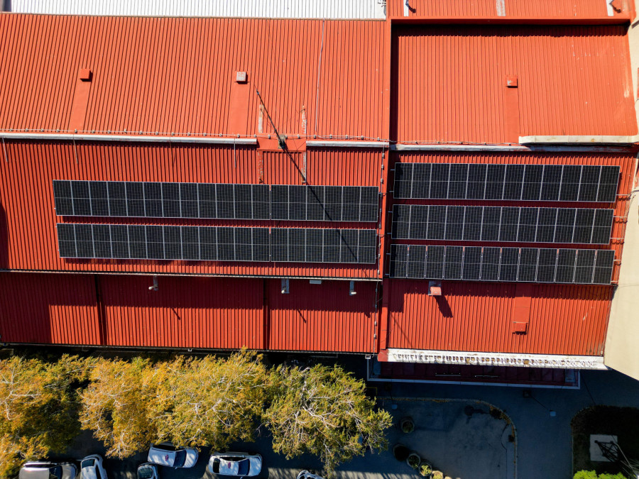 Za svetla pozornice: Fondacija Mozzart donirala solarnu elektranu Beogradskom dramskom pozorištu