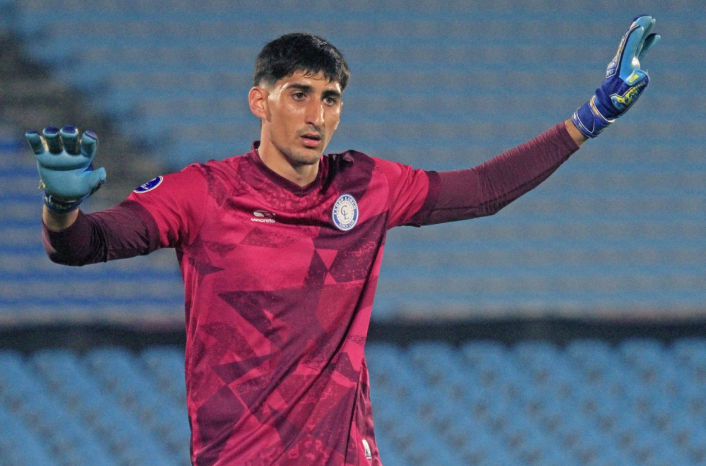 Gol sa preko 90 metara! VIDEO