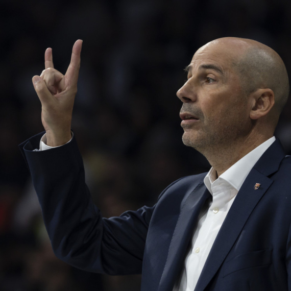 Barselona smenila trenera!