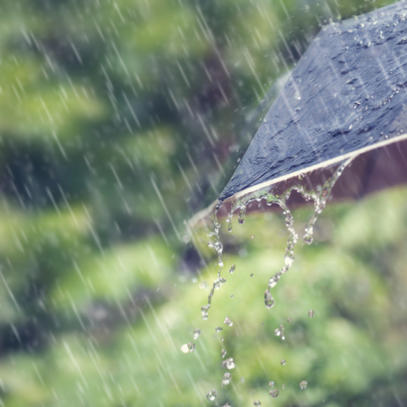 Obilne padavine na KiM: Opasnost od poplava i bujica u ovim delovima