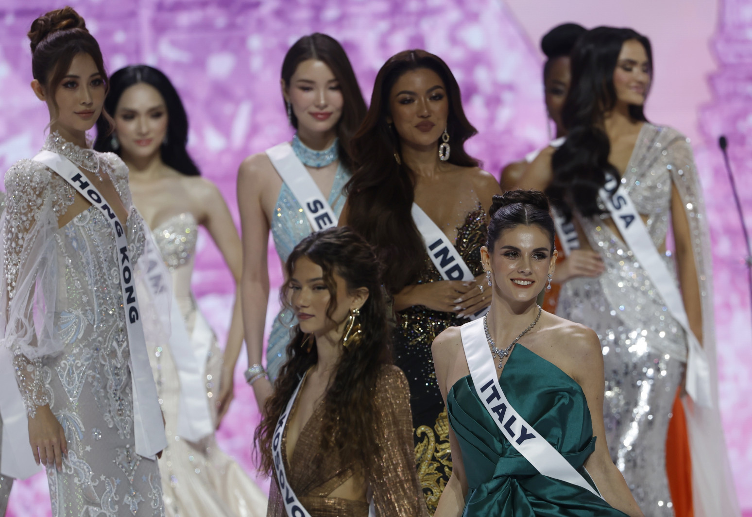 Kako Srbiju predstavlja Mongolka na izboru za Mis Univerzuma, i šta se krije iza sage o lažnoj misici FOTO