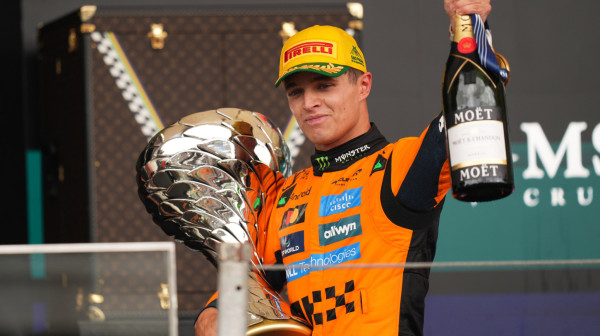 Noris piše istoriju – tri koraka do besmrtnosti