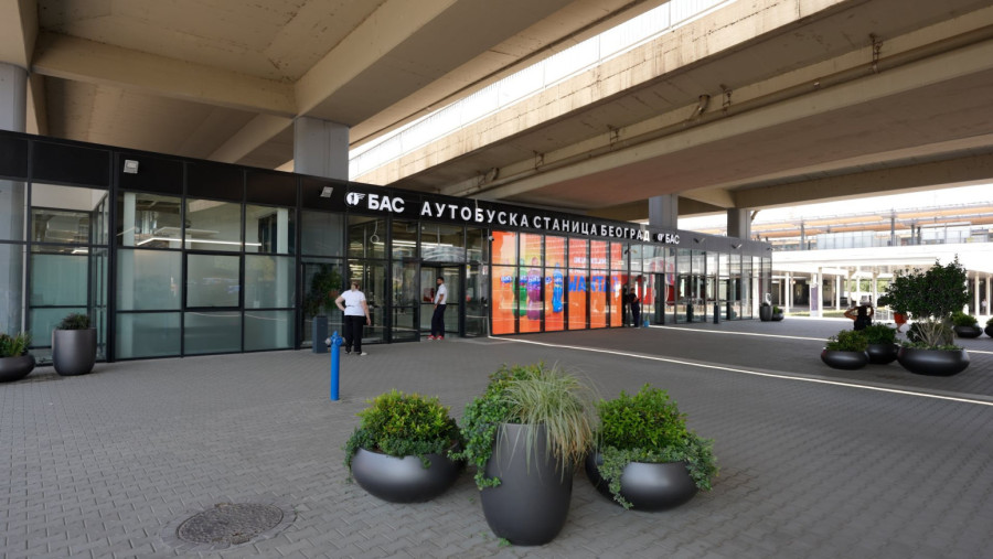 Da li su Beograđani zadovoljni novom lokacijom BAS-a? FOTO