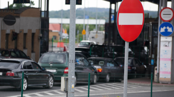 Haos na granici sa Hrvatskom; Čeka se i po devet sati: "Kolona u nedogled"