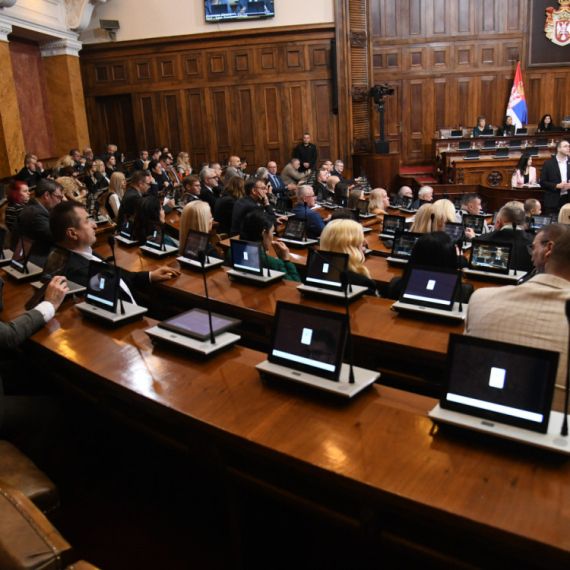 Žestoka rasprava u Skupštini Srbije; Jovanov: Opoziciji smeta direktna komunikacija između Vučića i građana